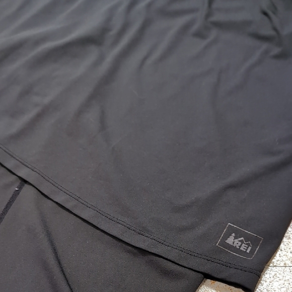 REI | Dark Charcoal Skirted Leggings 17" Inseam 3/4 Length Size L - Picture 2 of 8